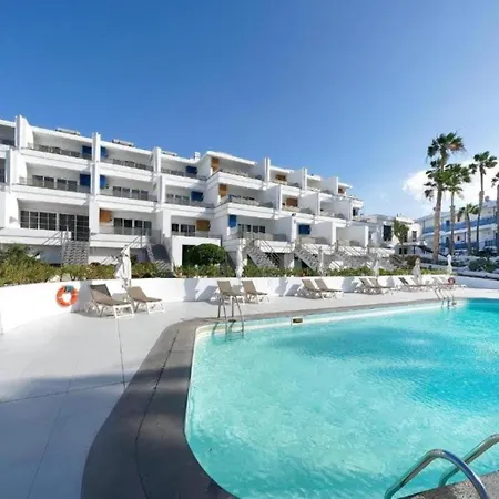 One Bedroom With A Pool, Near Playa Chica