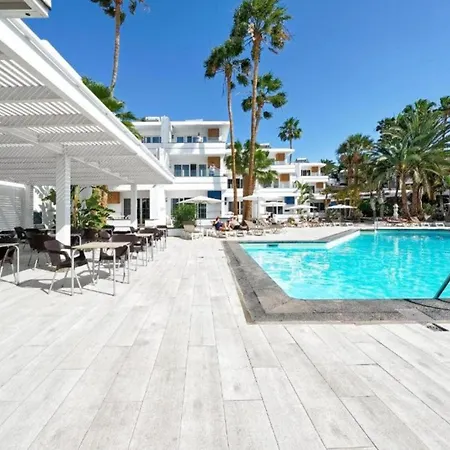 One Bedroom With A Pool, Near Playa Chica Puerto del Carmen (Lanzarote)
