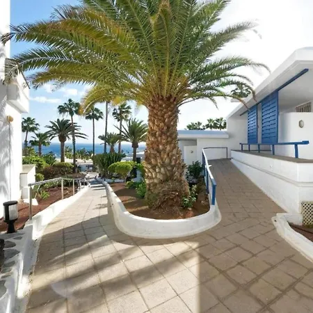 One Bedroom With A Pool, Near Playa Chica *