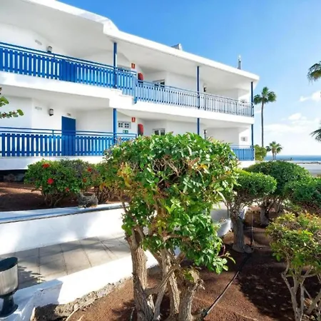 One Bedroom With A Pool, Near Playa Chica Daire *