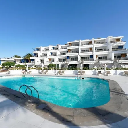 公寓 One Bedroom With A Pool, Near Playa Chica