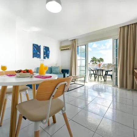 One Bedroom With A Pool, Near Playa Chica 公寓 卡门港