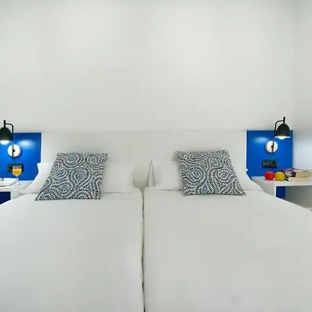 公寓 One Bedroom With A Pool, Near Playa Chica
